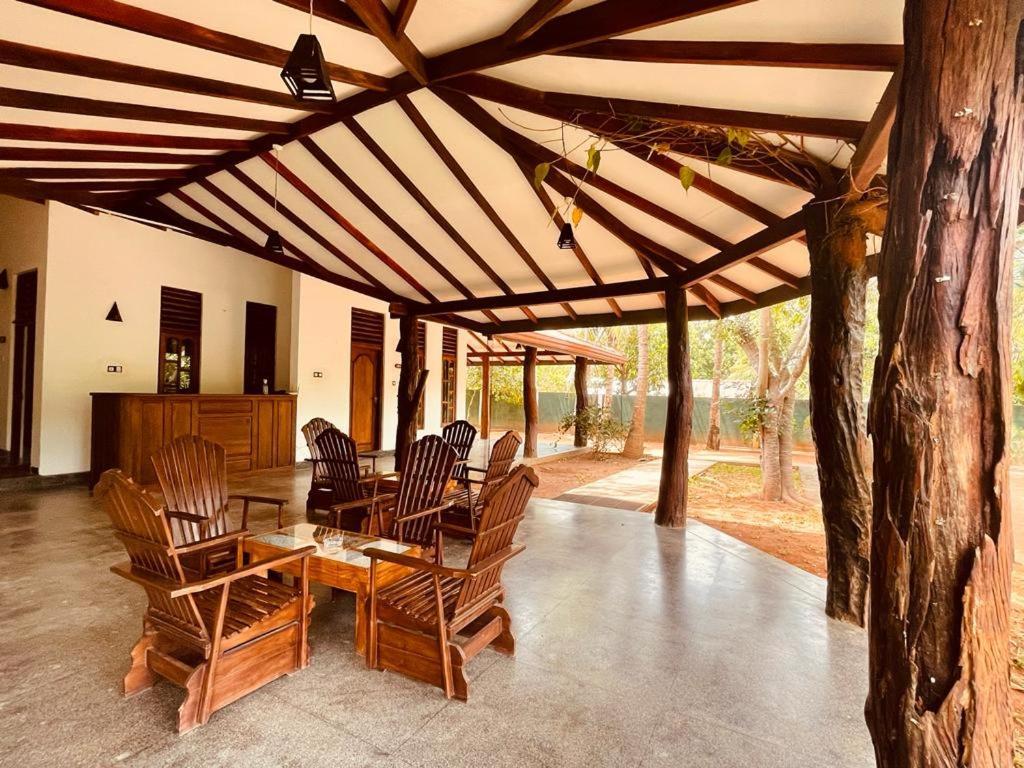 Kingfisher Resort Sigiriya Luaran gambar