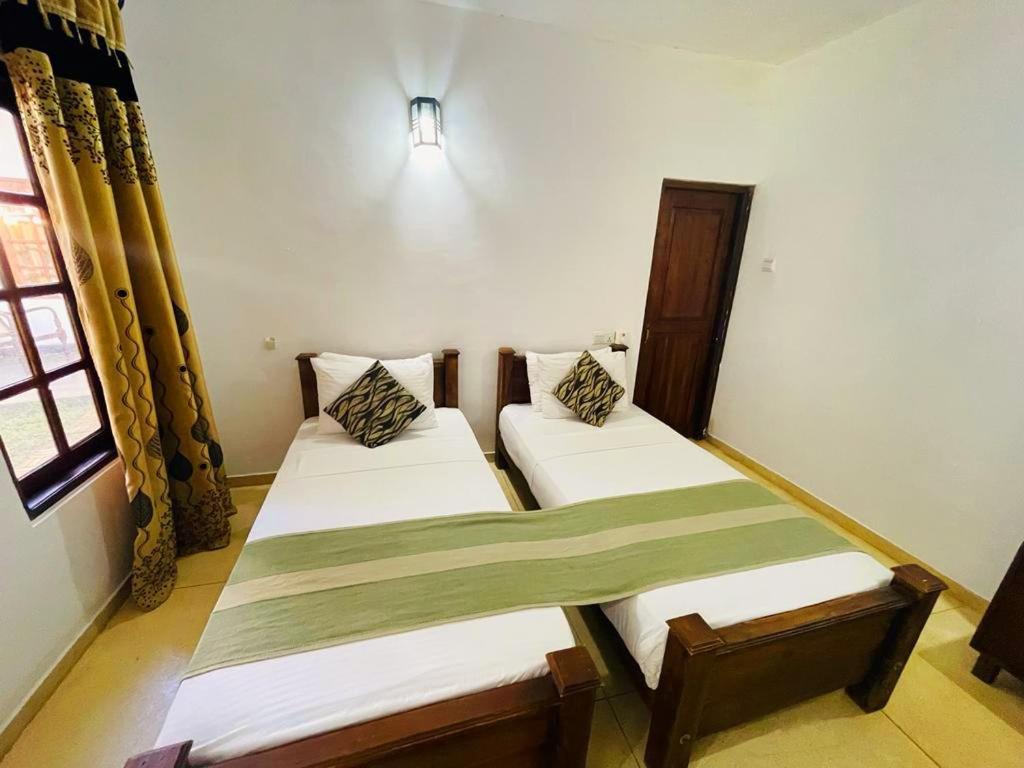 Kingfisher Resort Sigiriya Luaran gambar