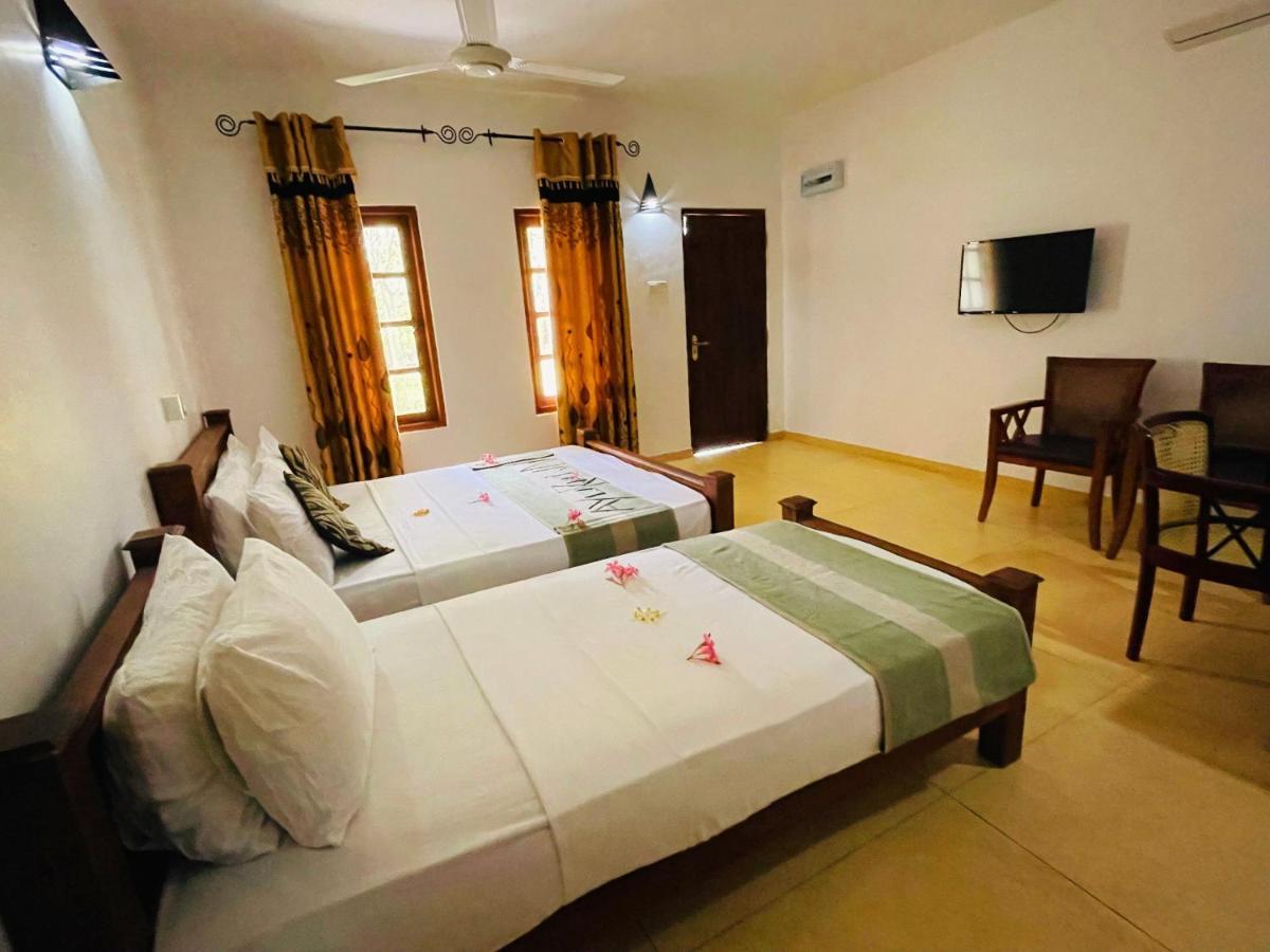Kingfisher Resort Sigiriya Luaran gambar