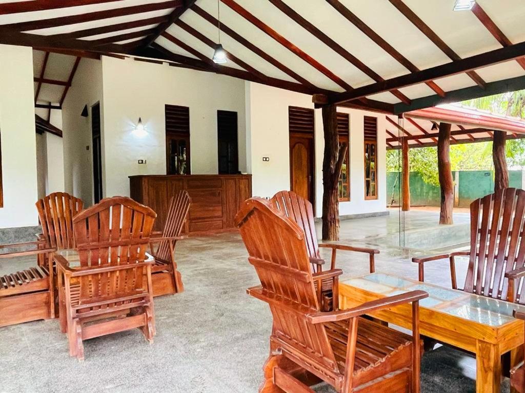 Kingfisher Resort Sigiriya Luaran gambar